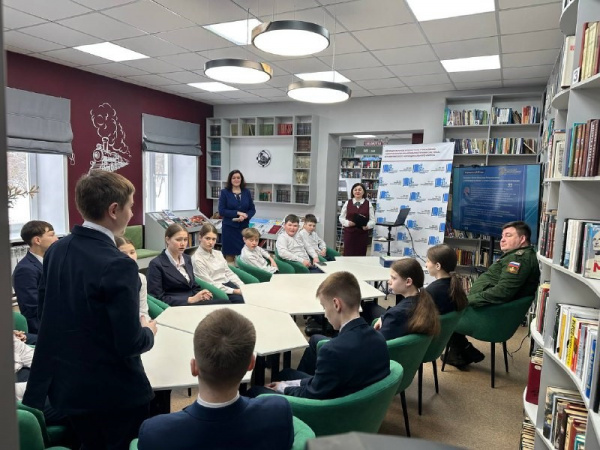 Диалог с защитником»: в центральной библиотеке состоялась встреча с участником специальной военной операции